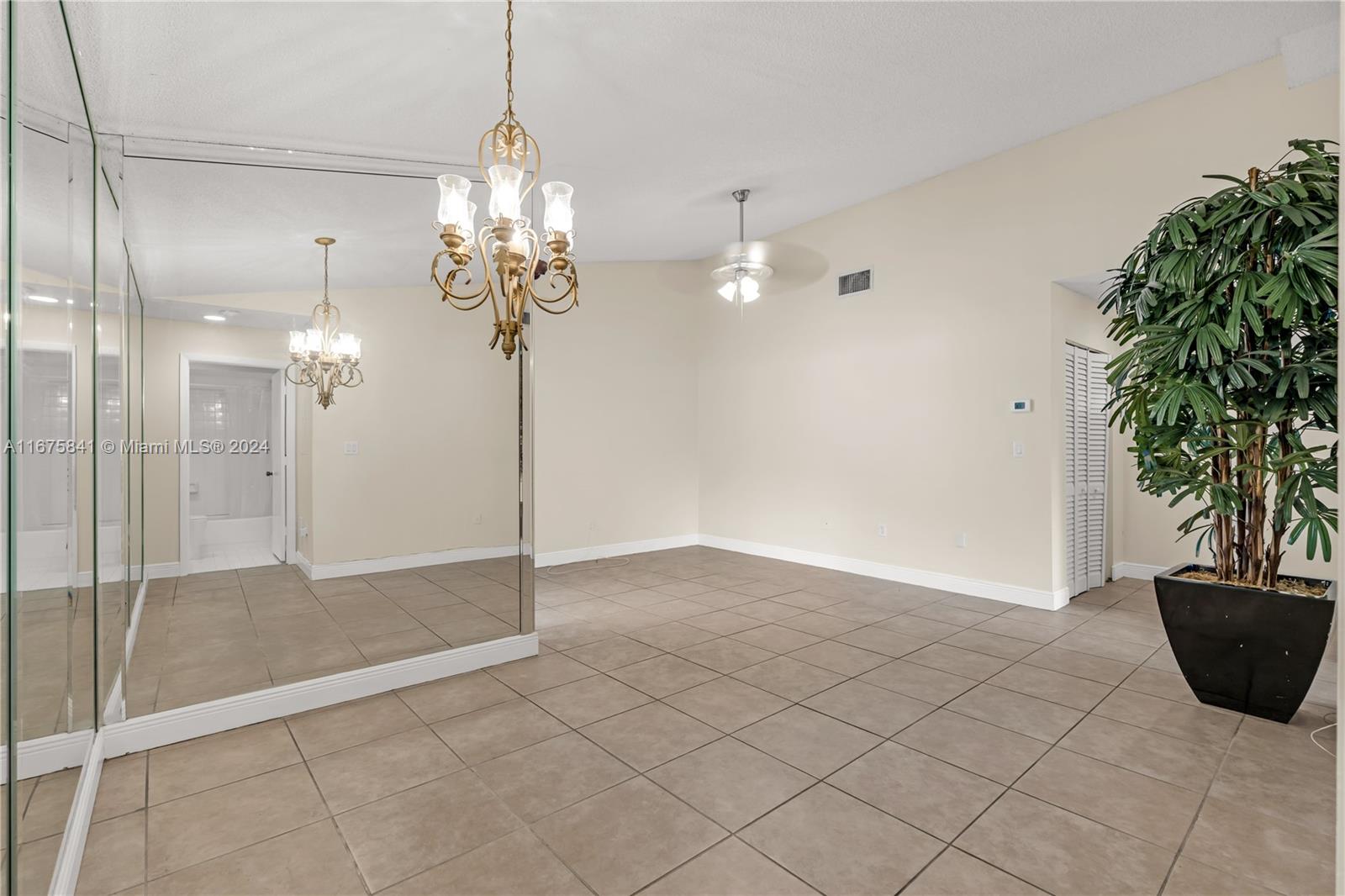 VILG HOMES COUNTRY WALK C - Residential