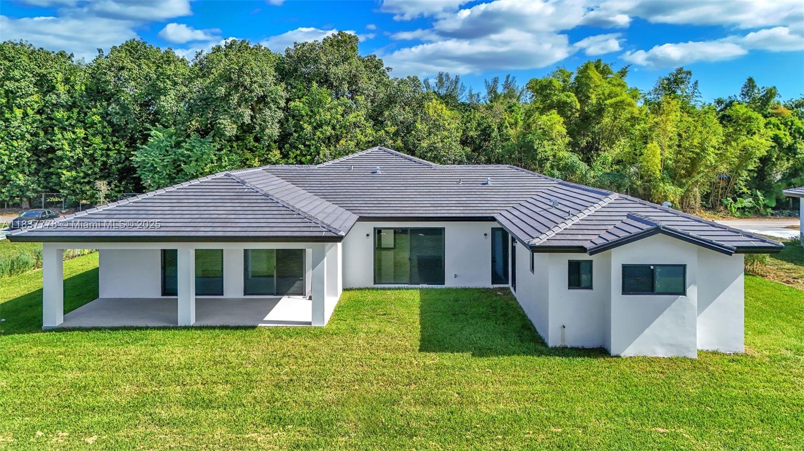 GRIFFING SILVER PALM - Residential