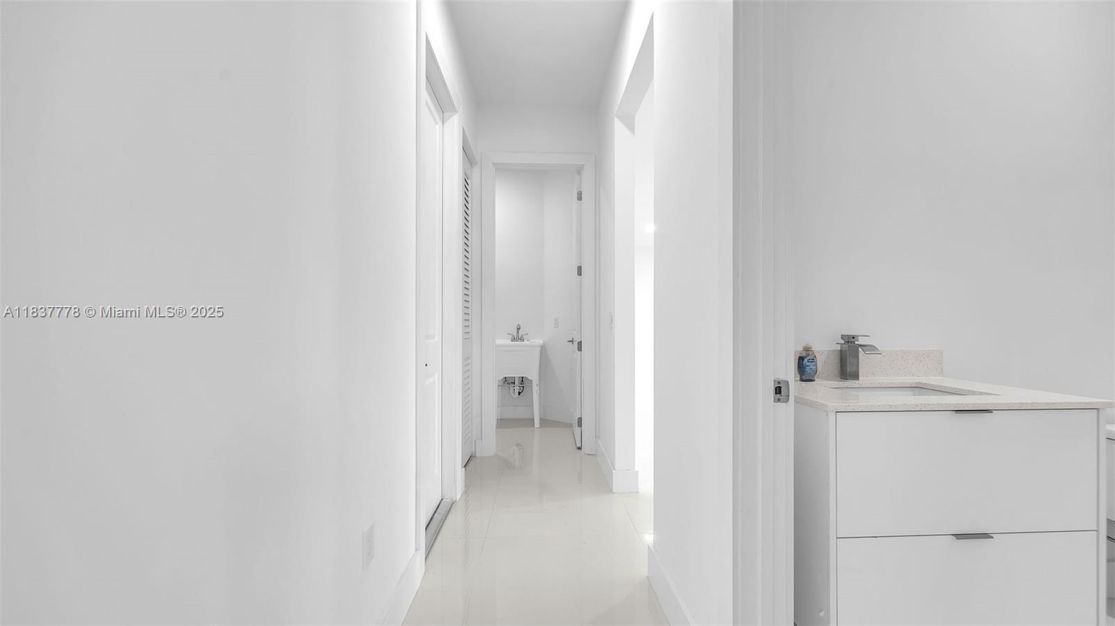 GRIFFING SILVER PALM - Residential