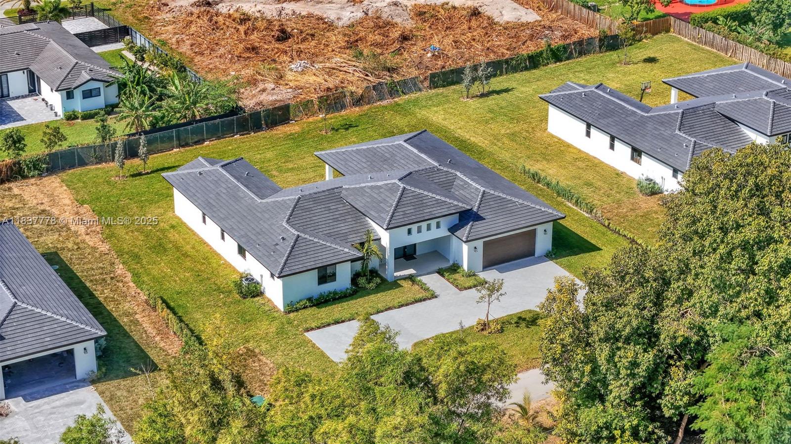 GRIFFING SILVER PALM - Residential