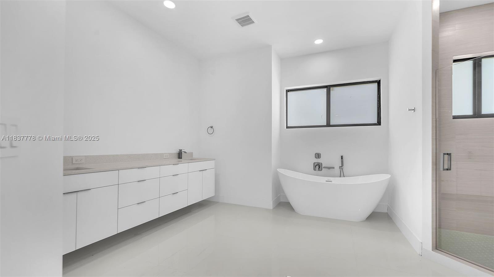 GRIFFING SILVER PALM - Residential