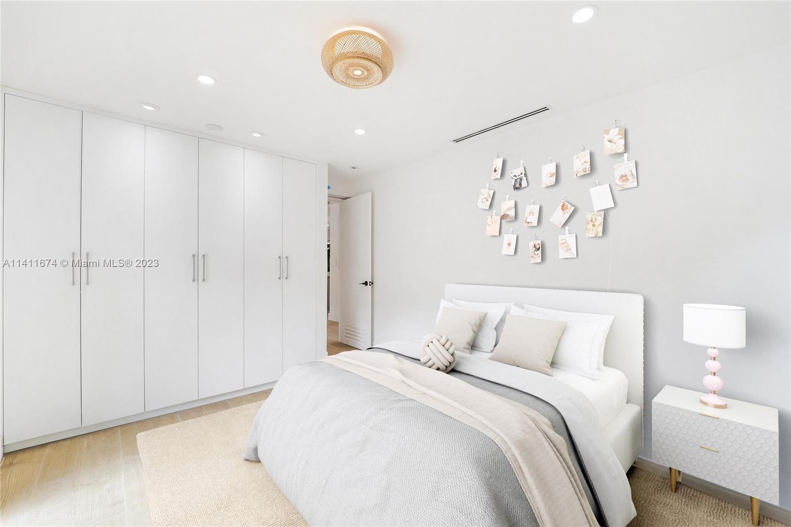 PARK PLAZA - Residential Lease