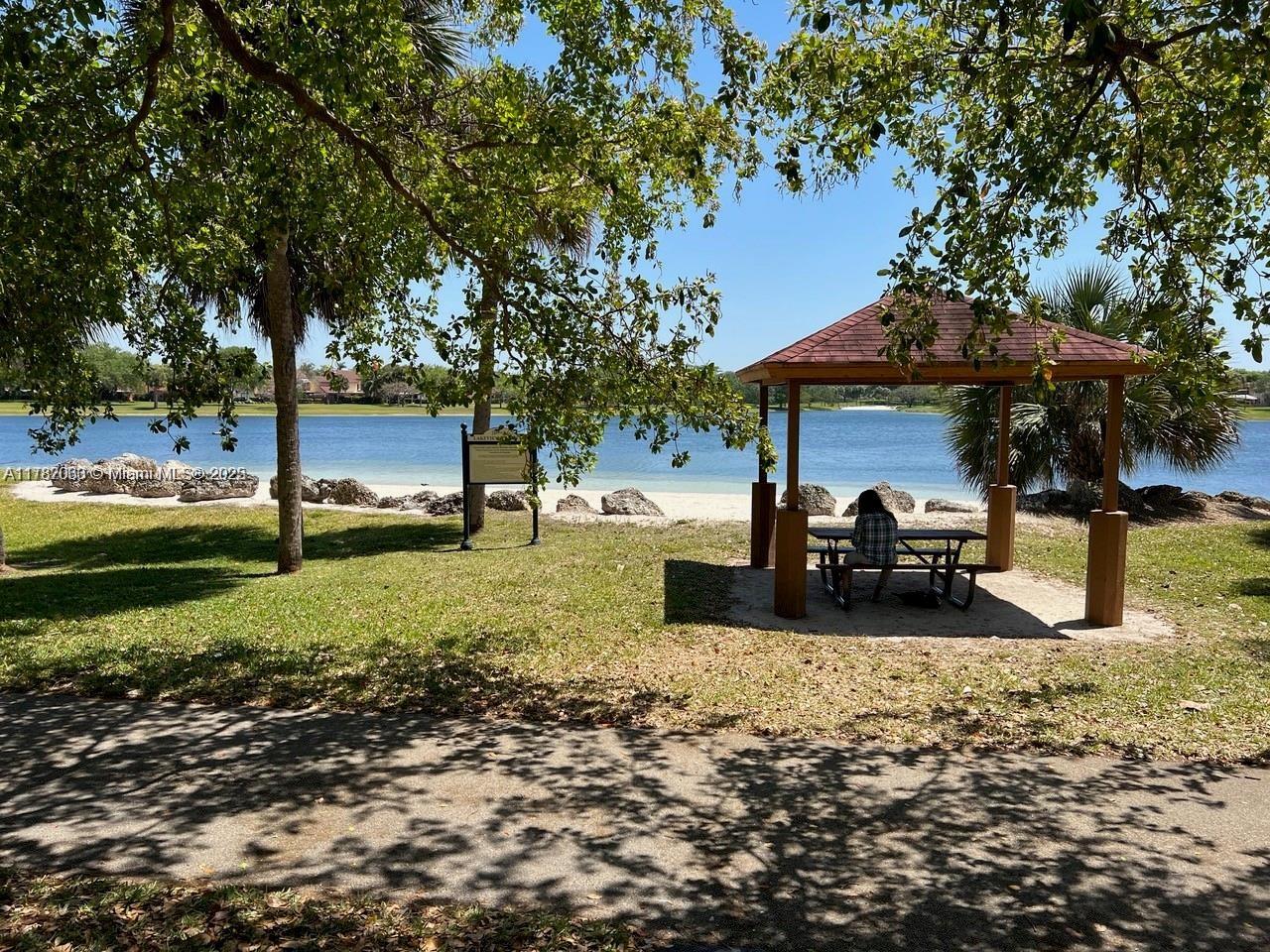 LAKEVIEW AT THE HAMMOCKS - Residential Lease