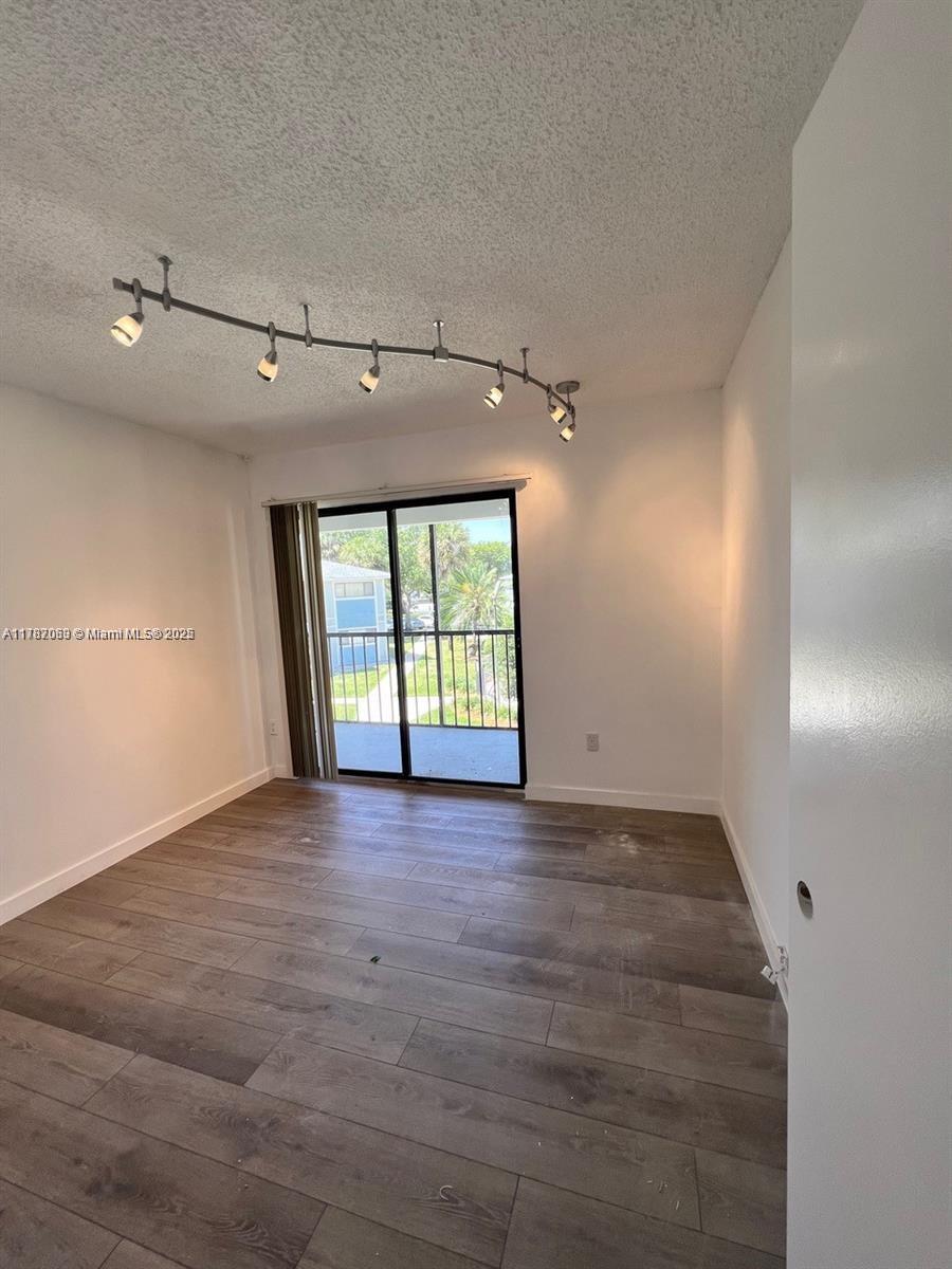 LAKEVIEW AT THE HAMMOCKS - Residential Lease