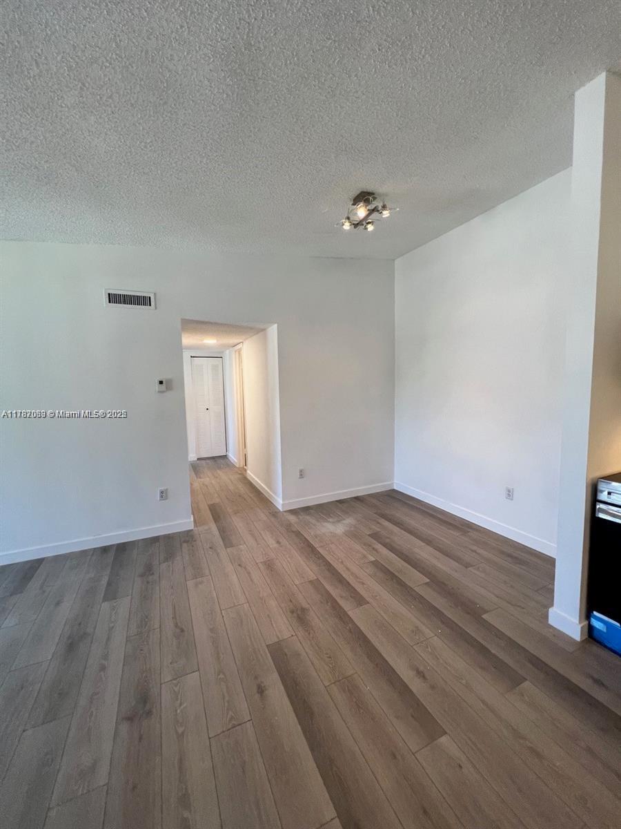 LAKEVIEW AT THE HAMMOCKS - Residential Lease