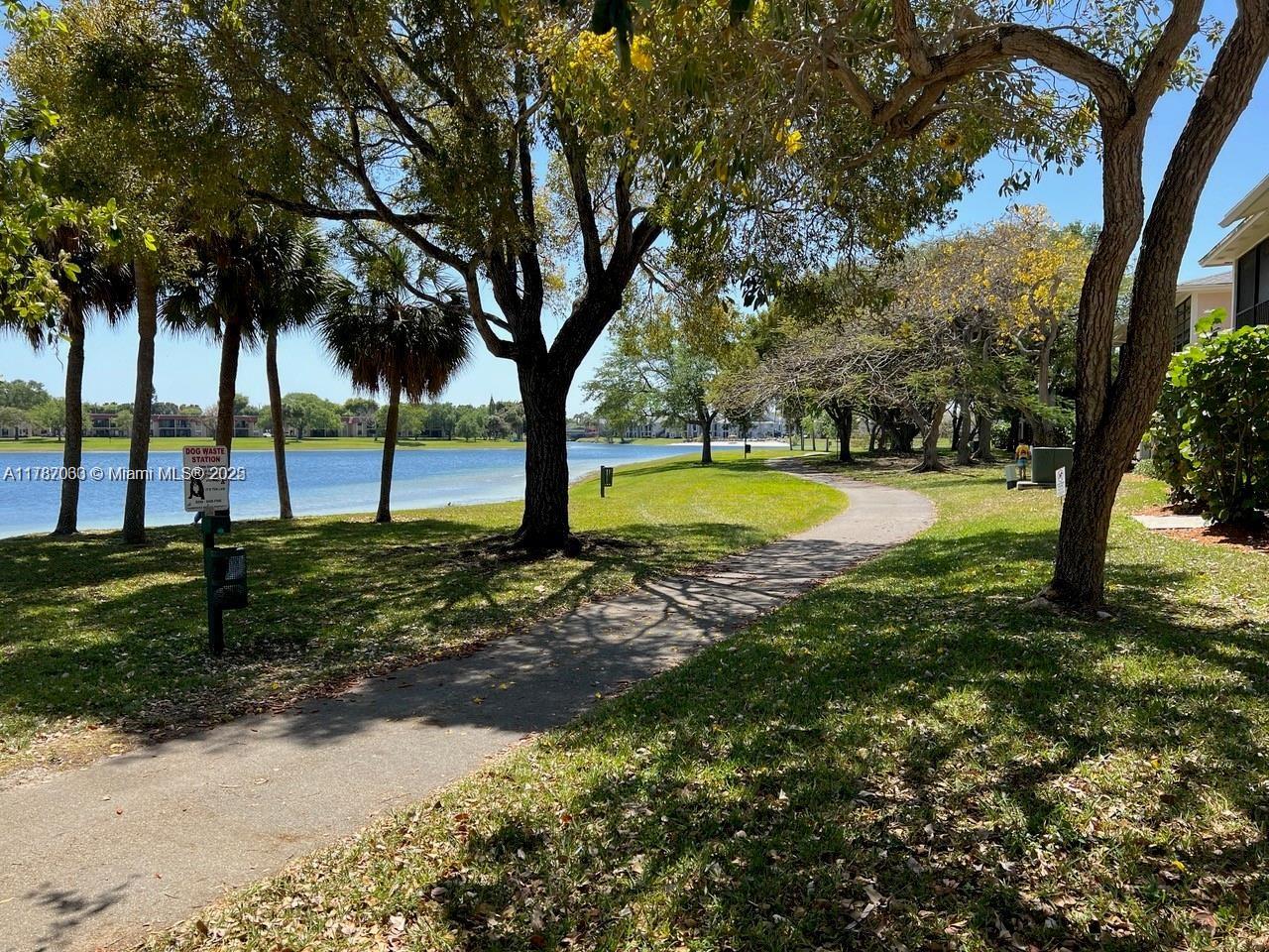LAKEVIEW AT THE HAMMOCKS - Residential Lease