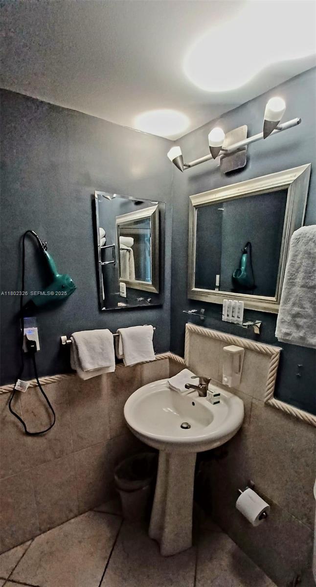 THE AVENTURA BEACH CLUB C - Residential