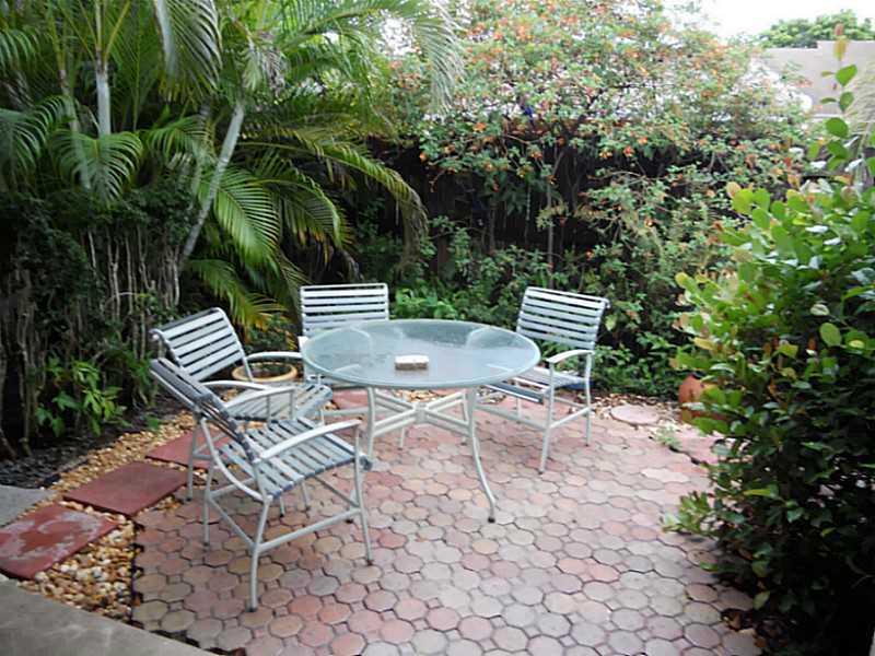 PALM-AIRE VILLAGE - Residential Lease
