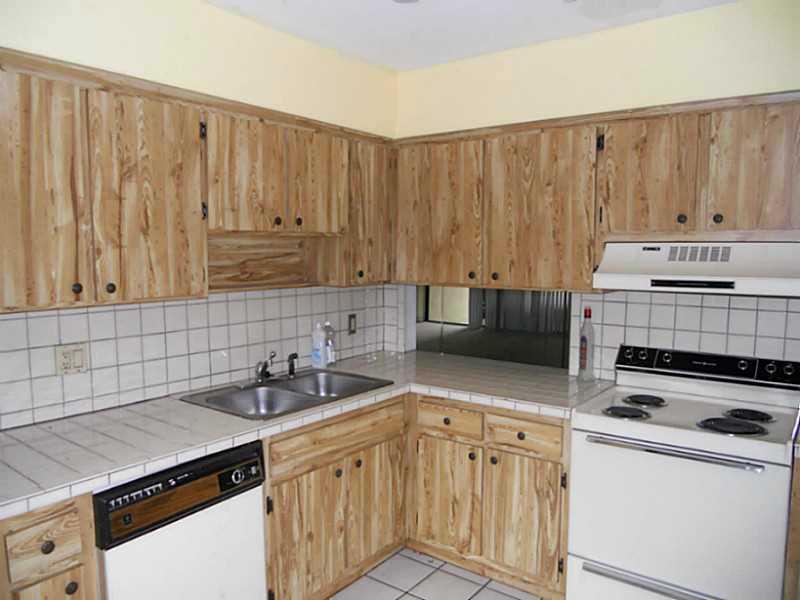 PALM-AIRE VILLAGE - Residential Lease