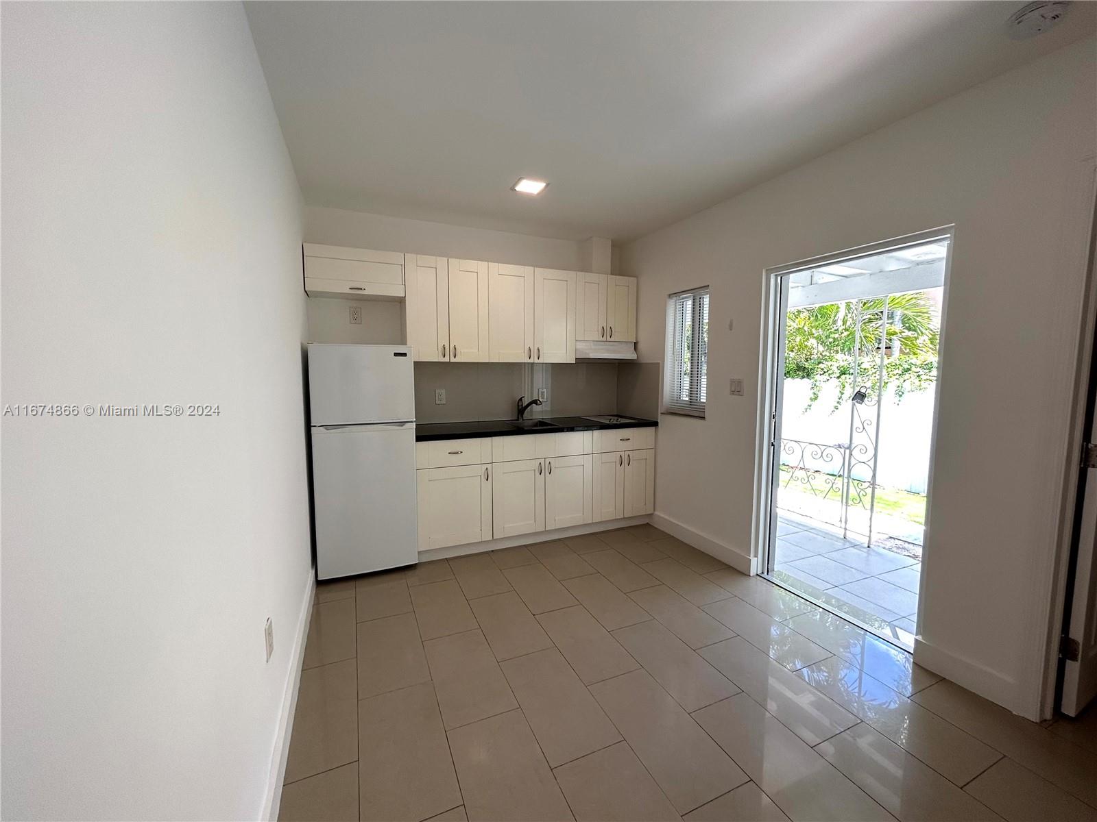 DIXIE HIGHWAY TRACK - Residential Income