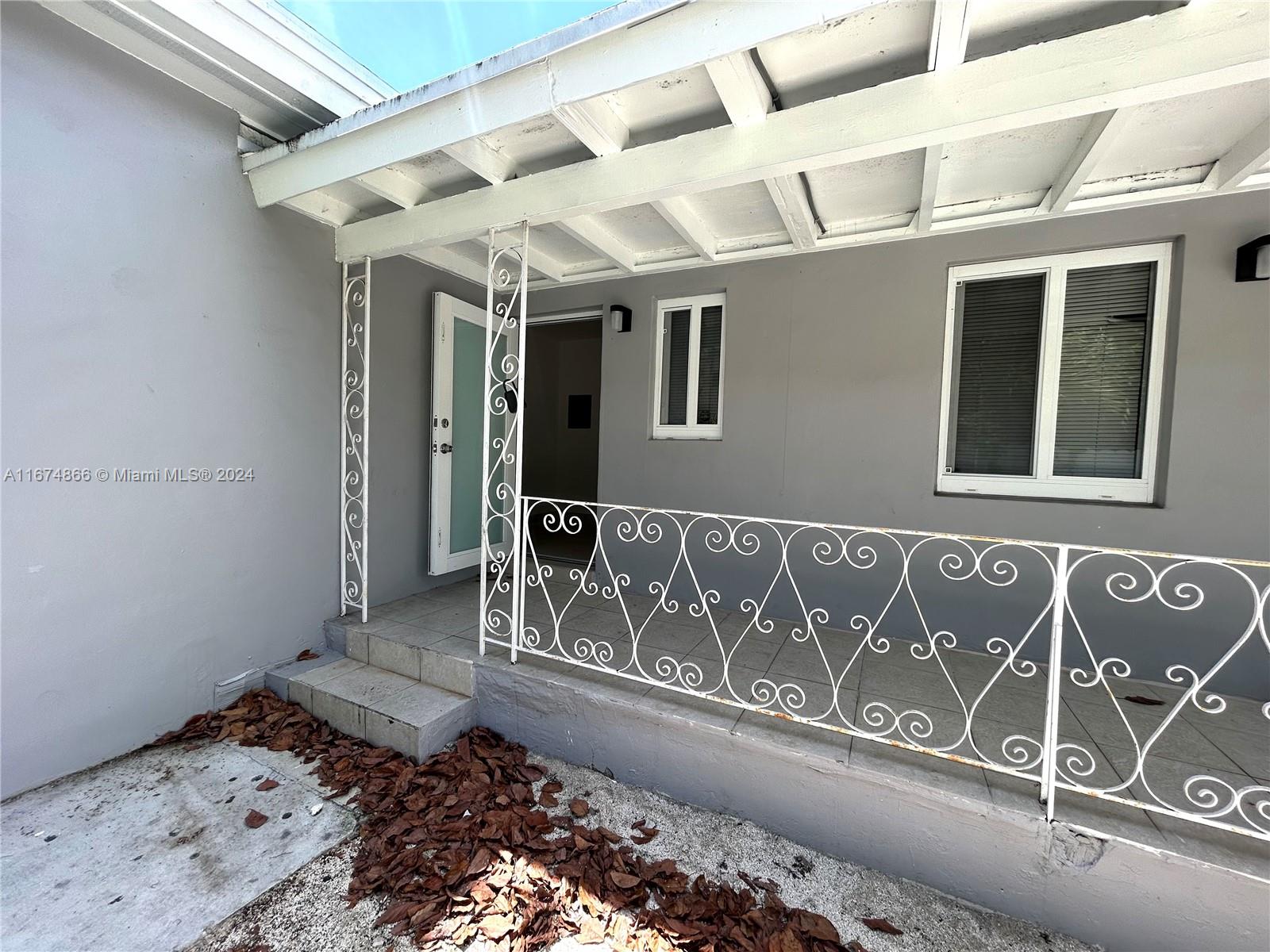 DIXIE HIGHWAY TRACK - Residential Income