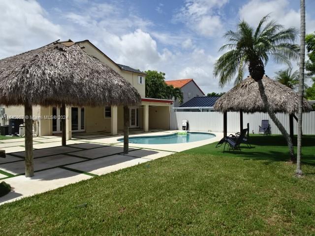 PRINCETONIAN ESTATES - Residential