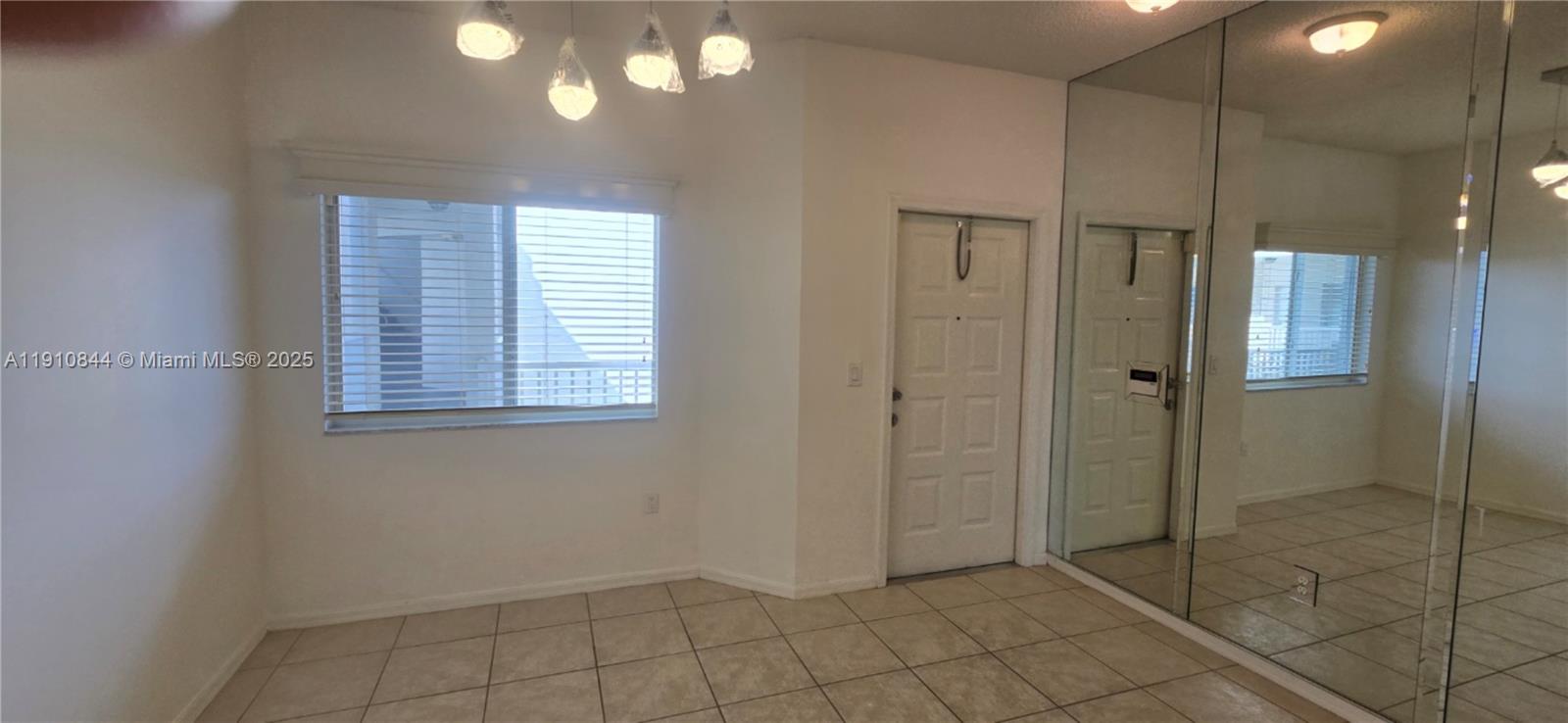 SOUTHAMPTON CONDOMINIUM J - Residential