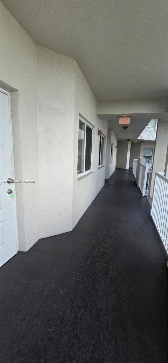 SOUTHAMPTON CONDOMINIUM J - Residential