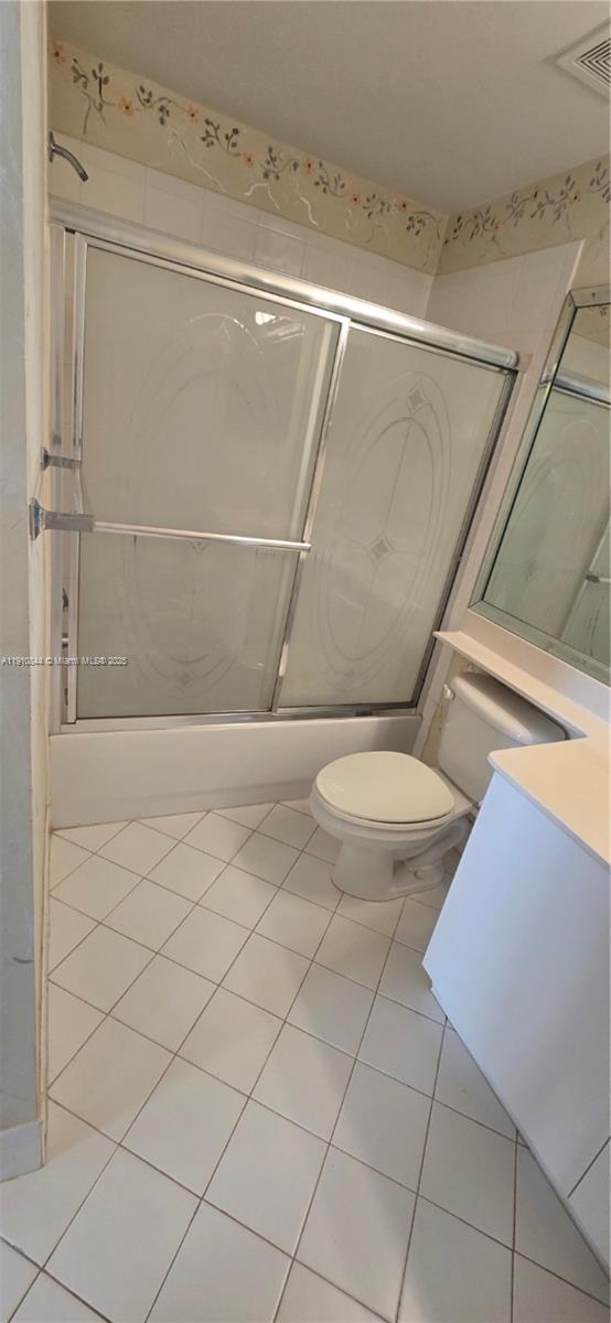 SOUTHAMPTON CONDOMINIUM J - Residential