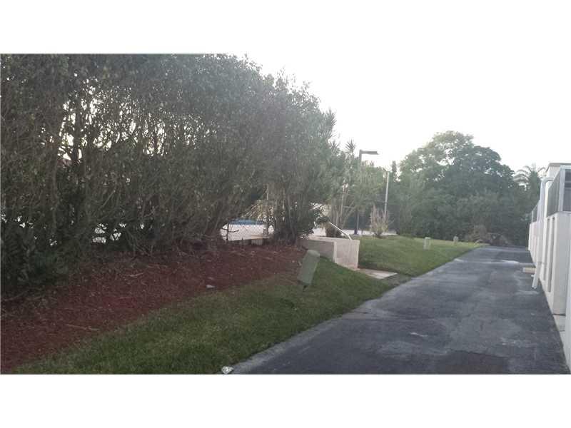 BONAVENTURE TOWNHOWNHOUSE - Residential Lease