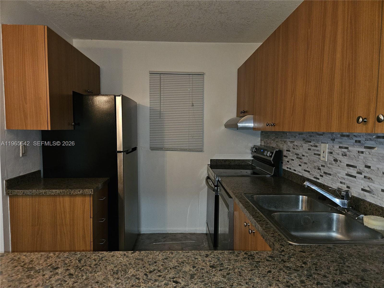 COUNTRYSIDE CONDO - Residential