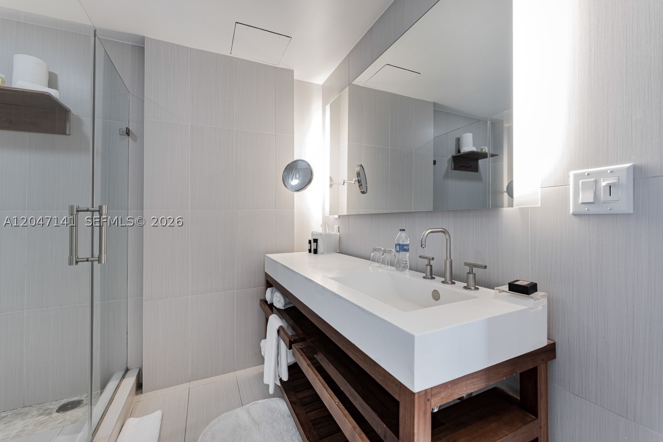 FORT LAUDERDALE RESIDENCE - Residential