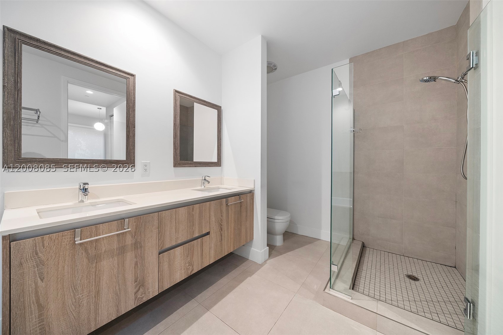 ELEVEN IN THE ROADS CONDO - Residential