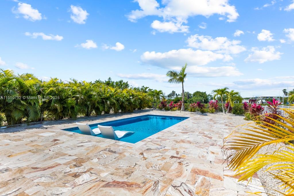COCO PLUM BEACH (REPLAT O - Residential