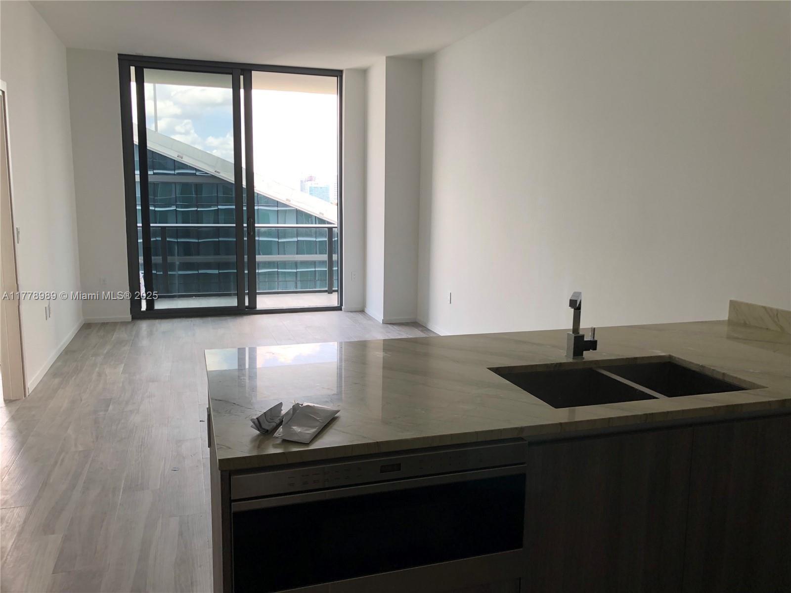 SLS LUX - Residential