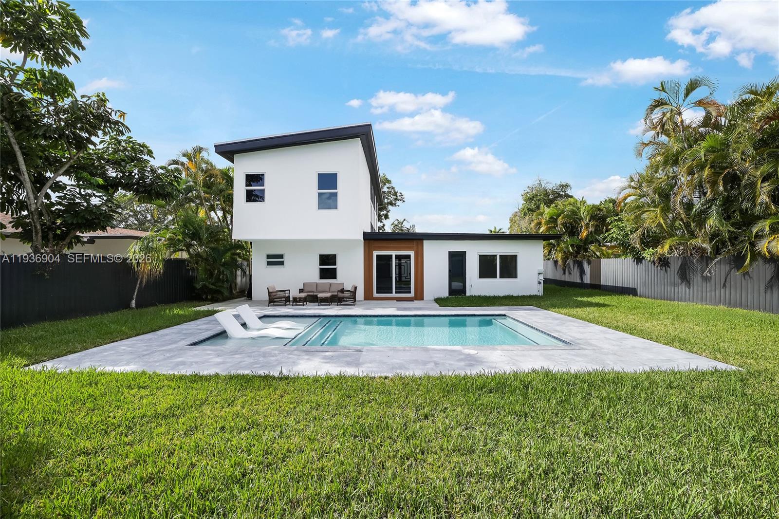OCEAN BOULEVARD PARK - Residential