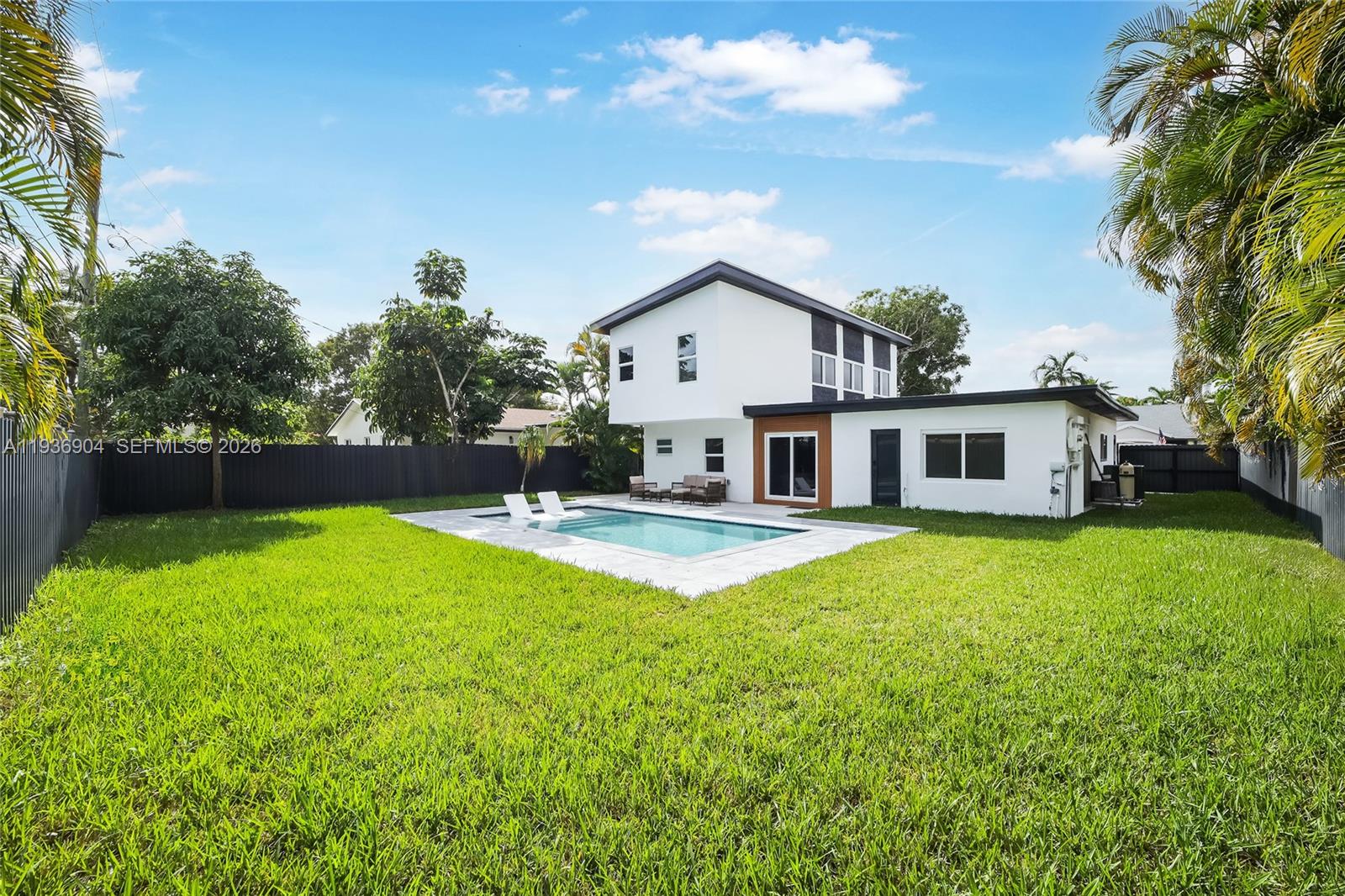 OCEAN BOULEVARD PARK - Residential