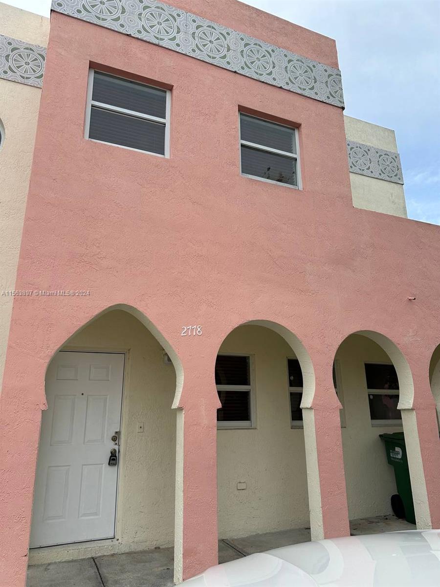 EAST VIEW GARDENS - Residential Lease