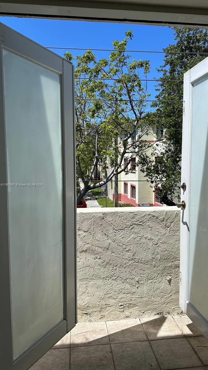 EAST VIEW GARDENS - Residential Lease
