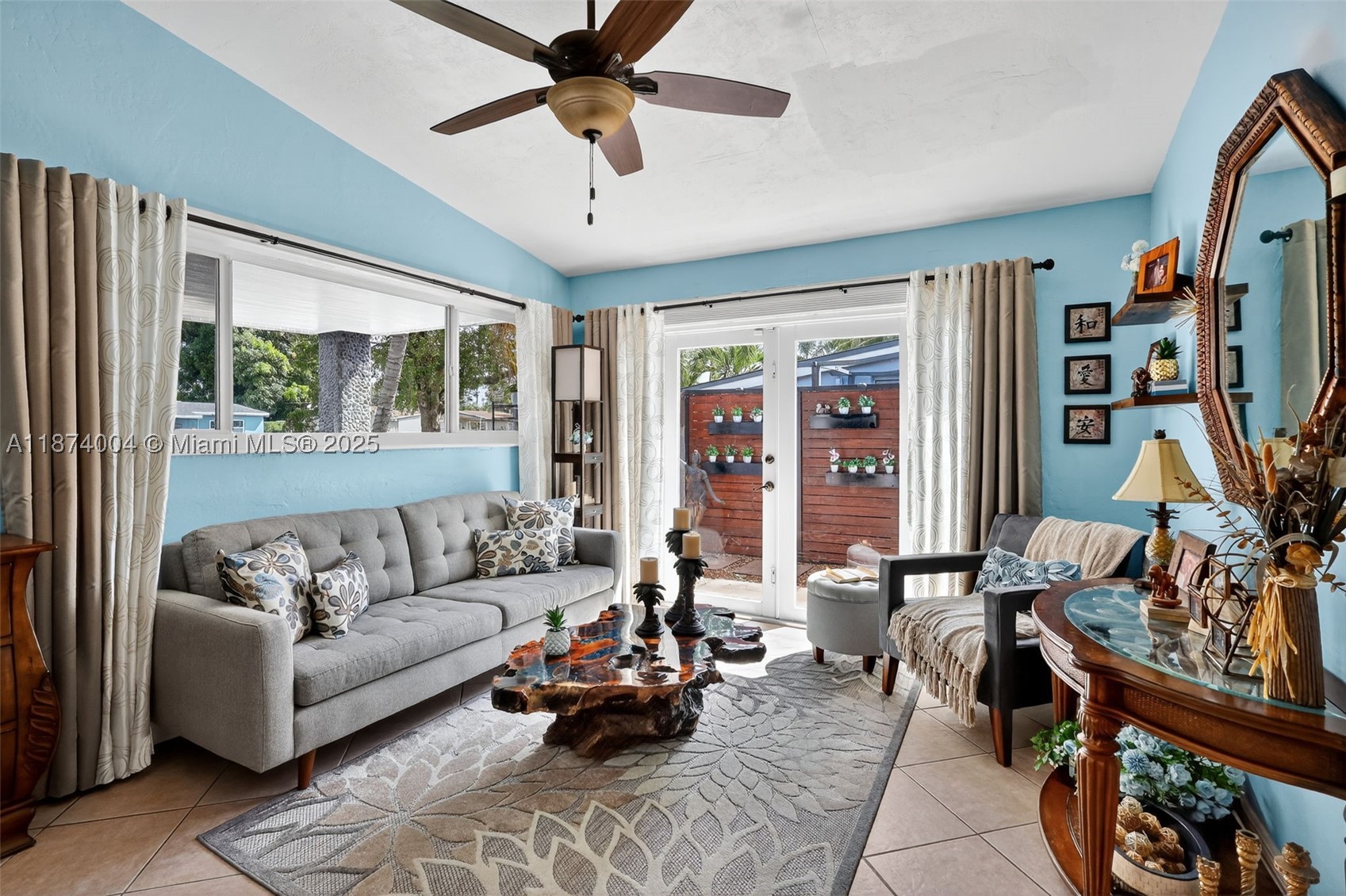 HERITAGE HOMES FIRST ADD - Residential