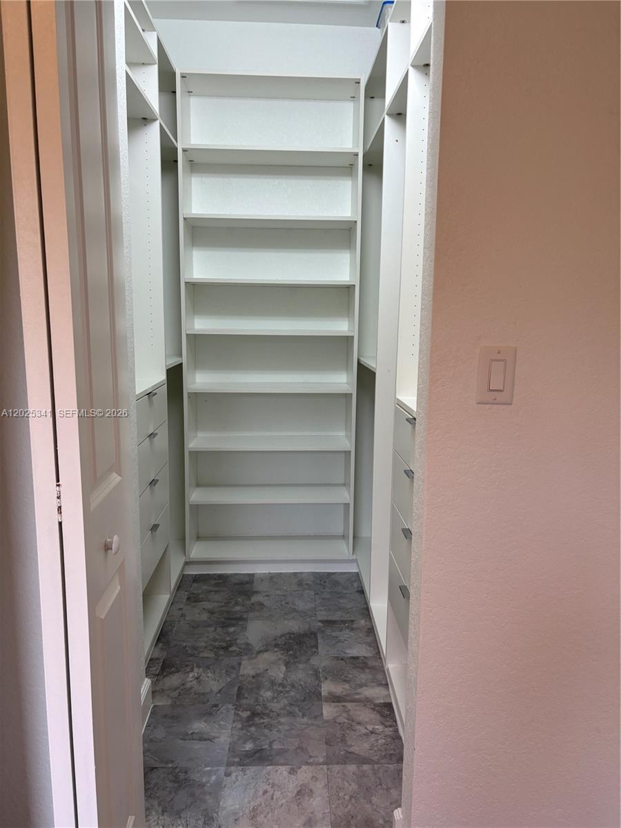 AQUABELLA NORTH - Residential Lease