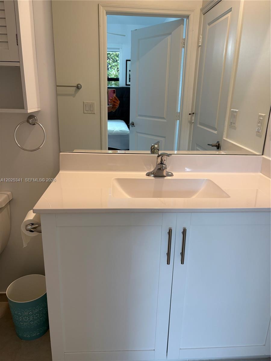 AQUABELLA NORTH - Residential Lease