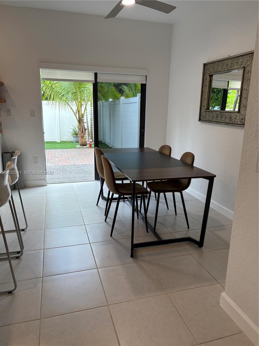 AQUABELLA NORTH - Residential Lease