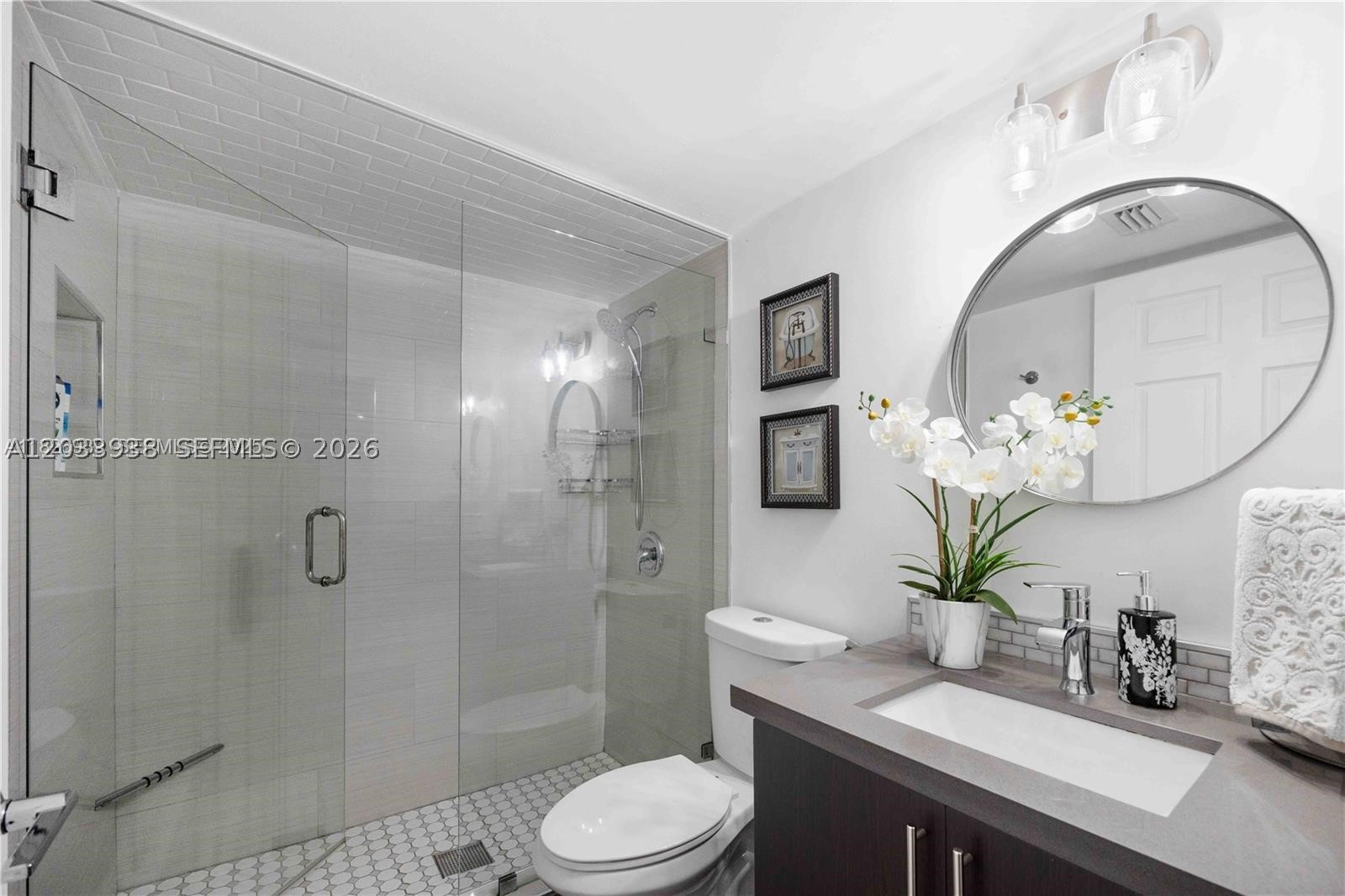 VILLA REAL CONDO NO 4 - Residential Lease