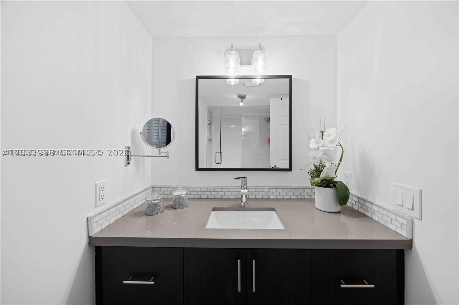 VILLA REAL CONDO NO 4 - Residential Lease
