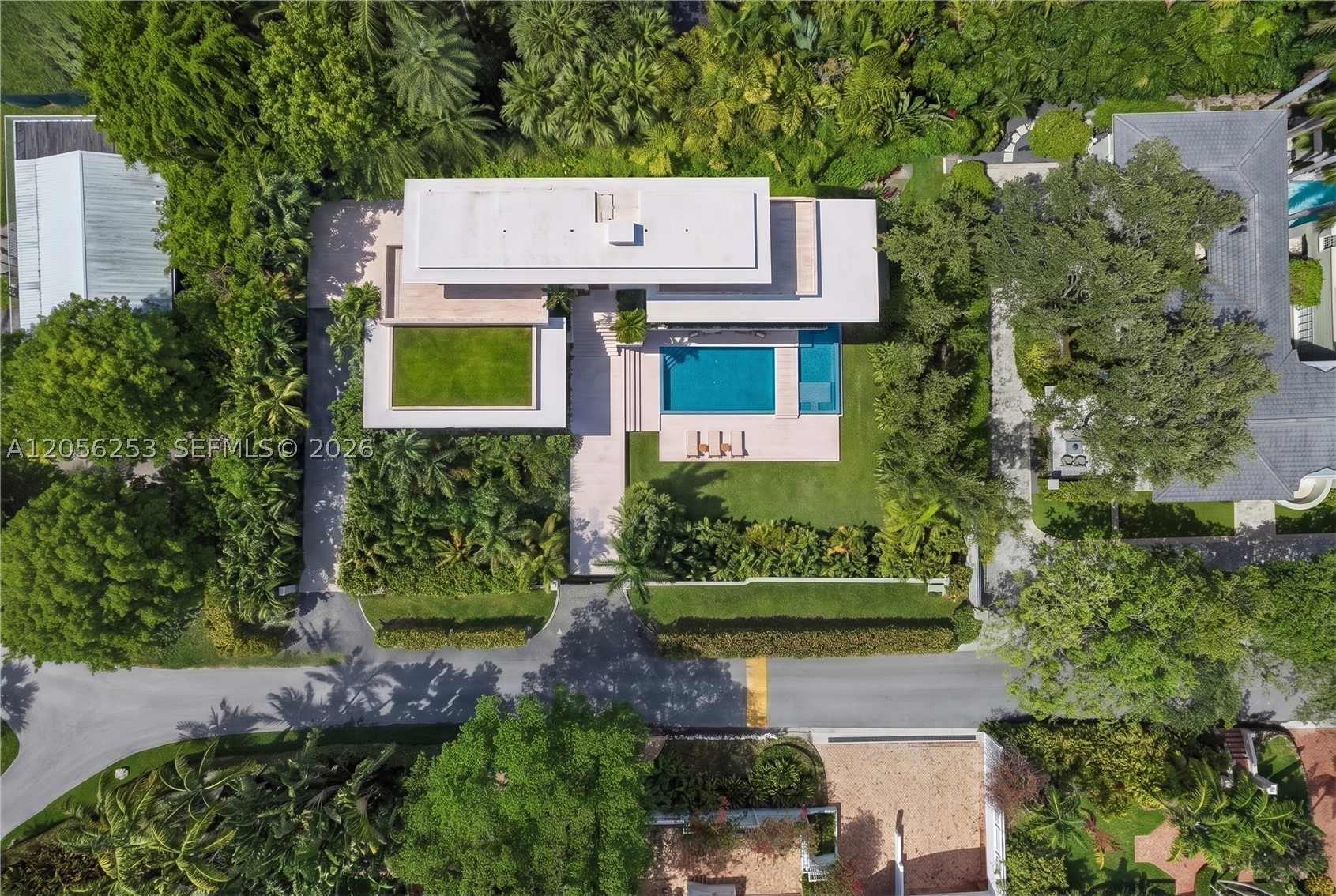 THE MOORINGS - Residential