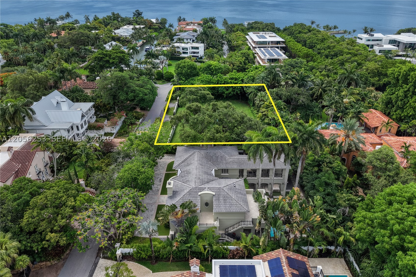 THE MOORINGS - Residential