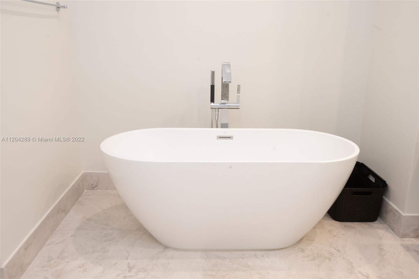GIRALDA PLACE CONDO - Residential