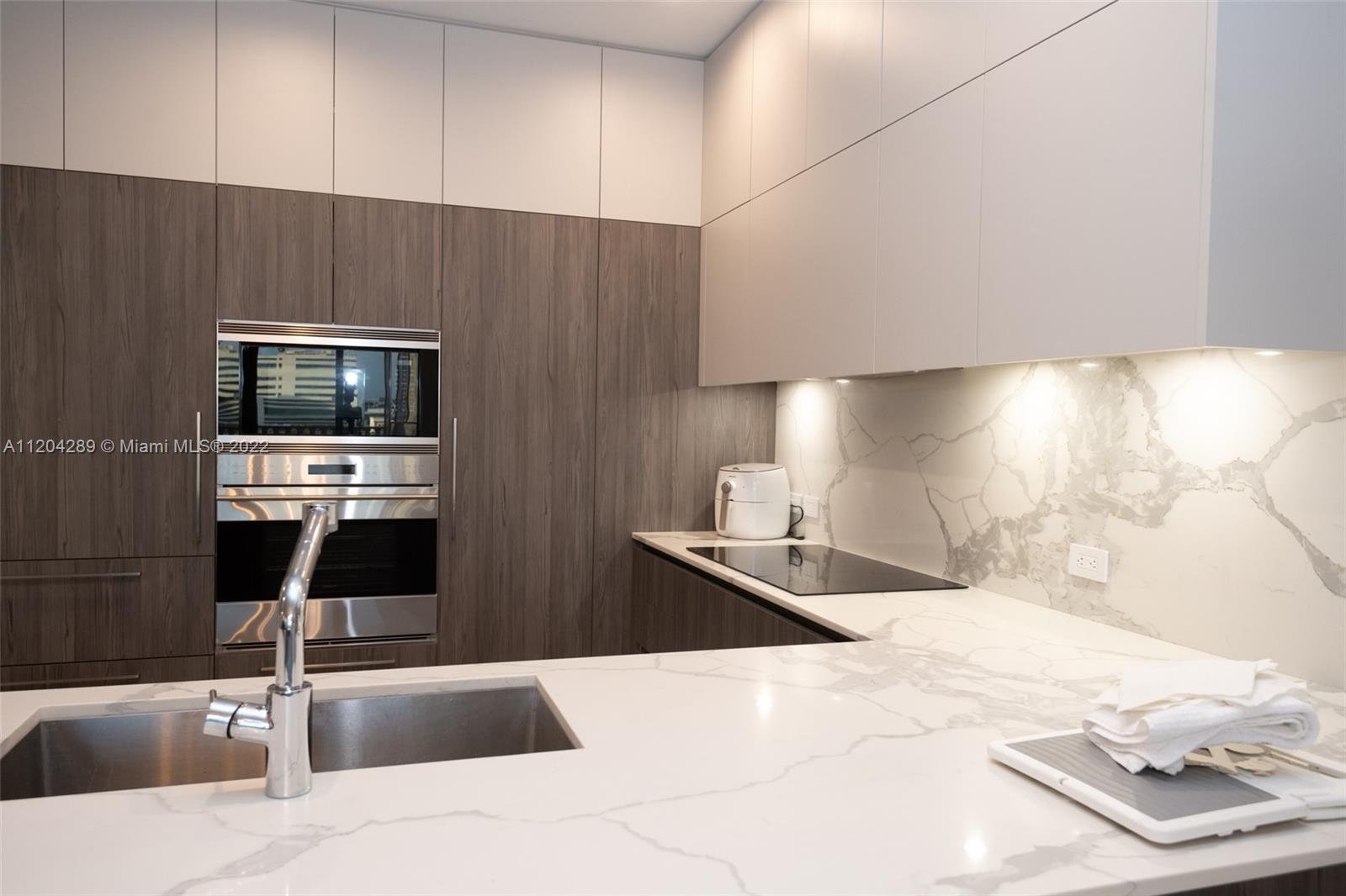 GIRALDA PLACE CONDO - Residential