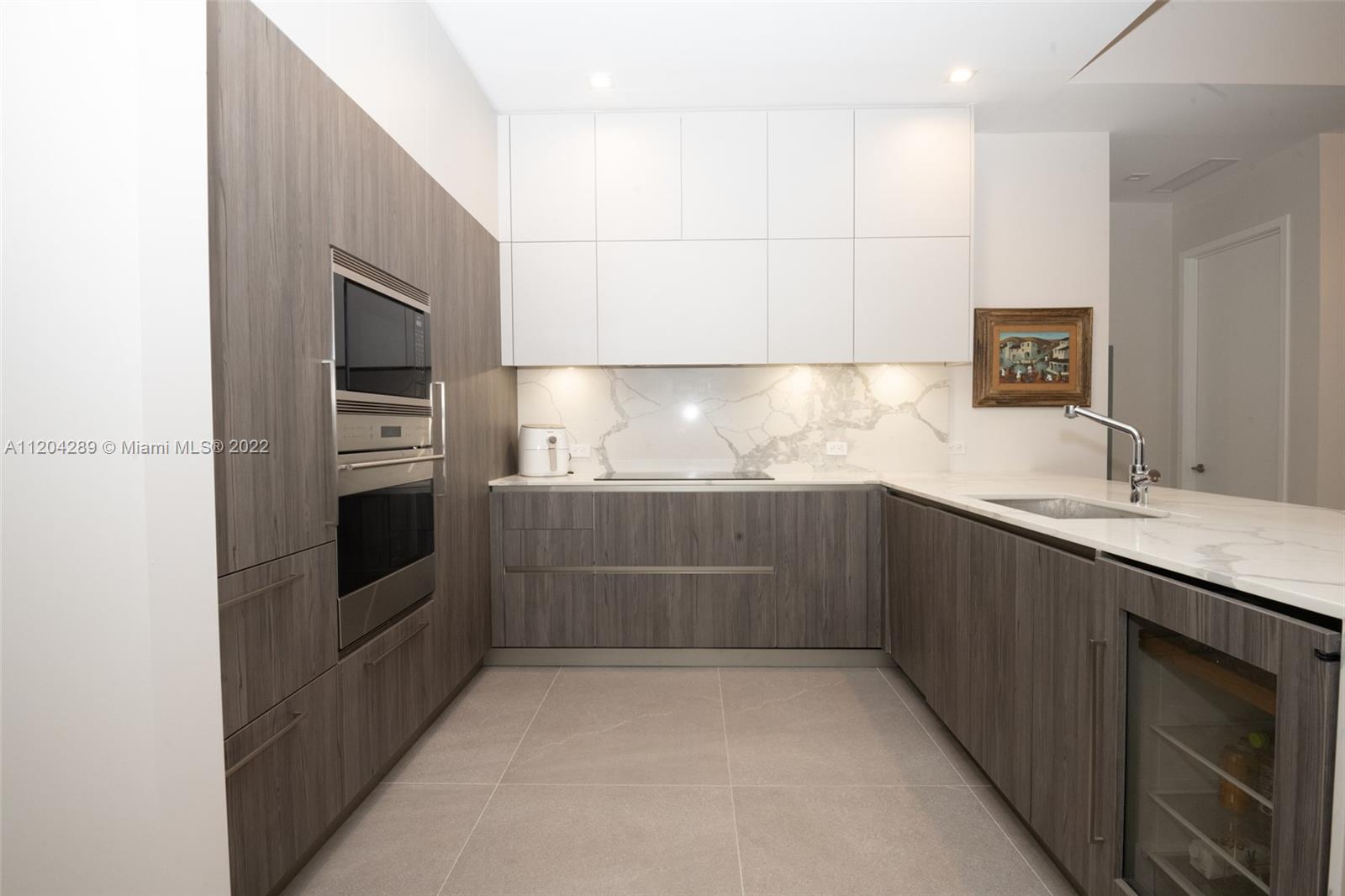 GIRALDA PLACE CONDO - Residential