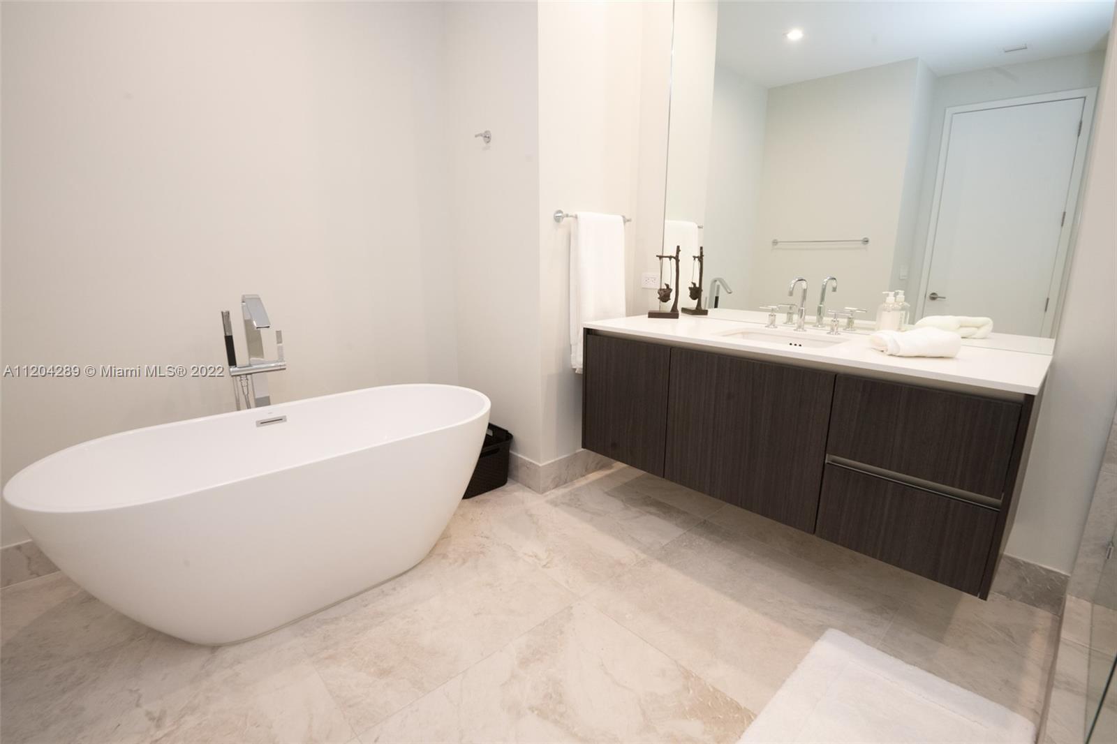 GIRALDA PLACE CONDO - Residential