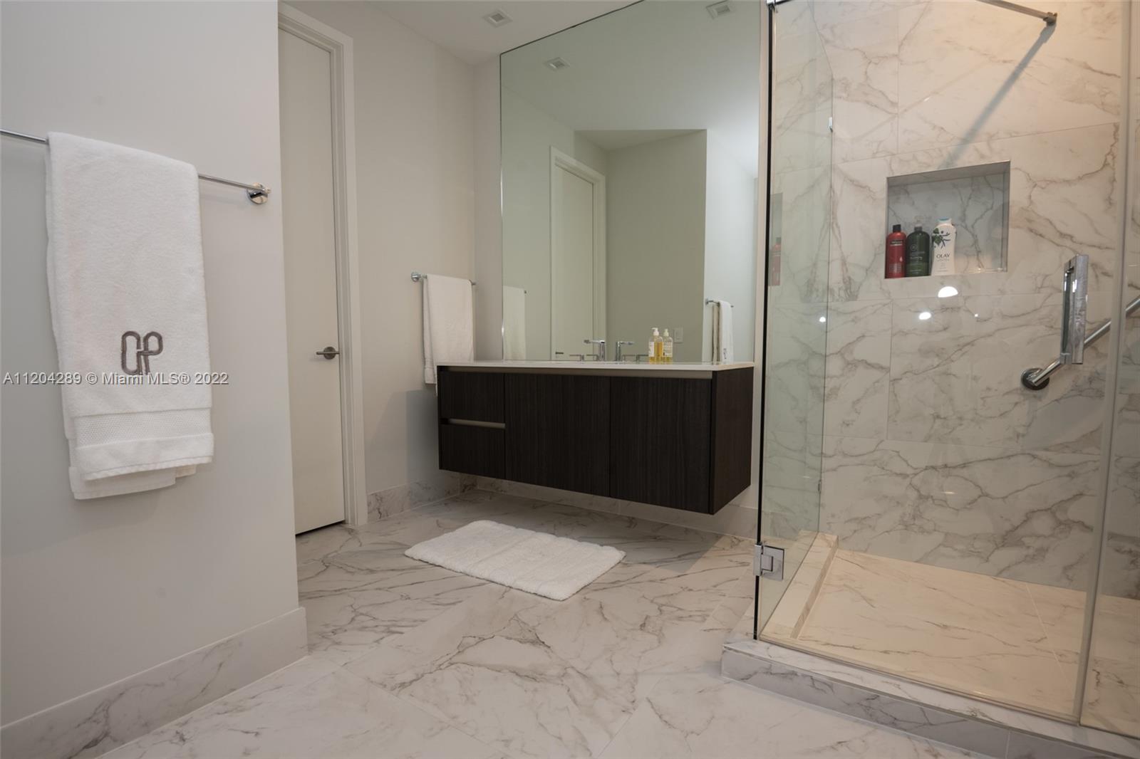 GIRALDA PLACE CONDO - Residential