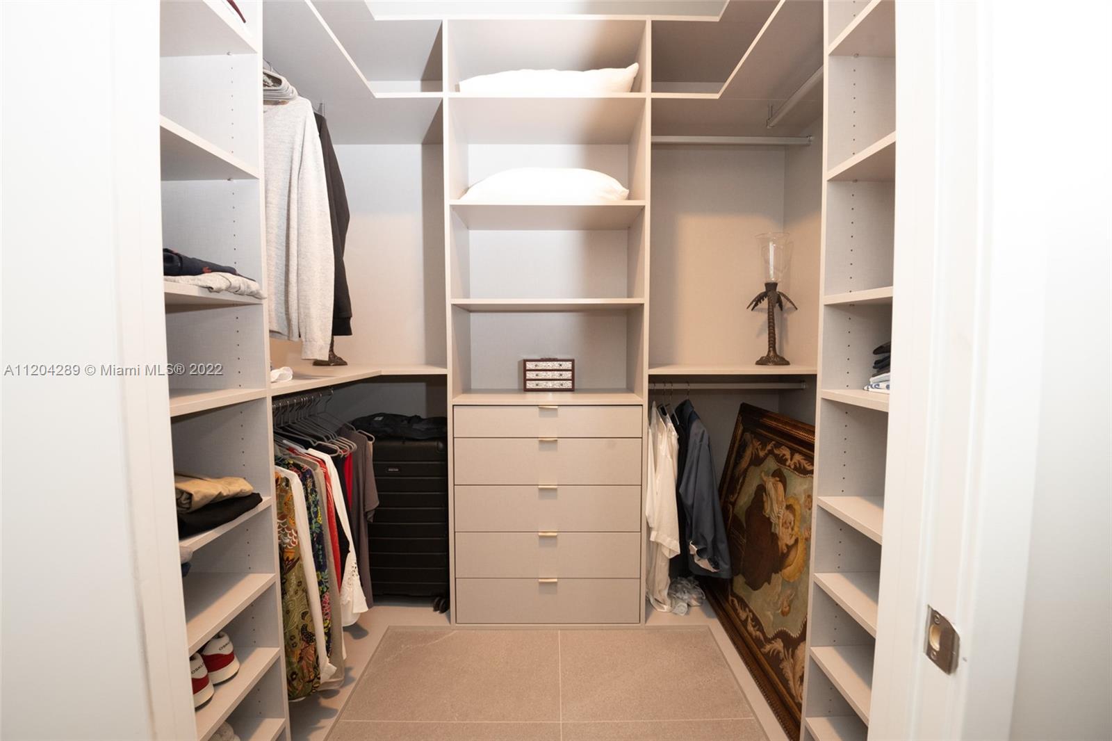 GIRALDA PLACE CONDO - Residential