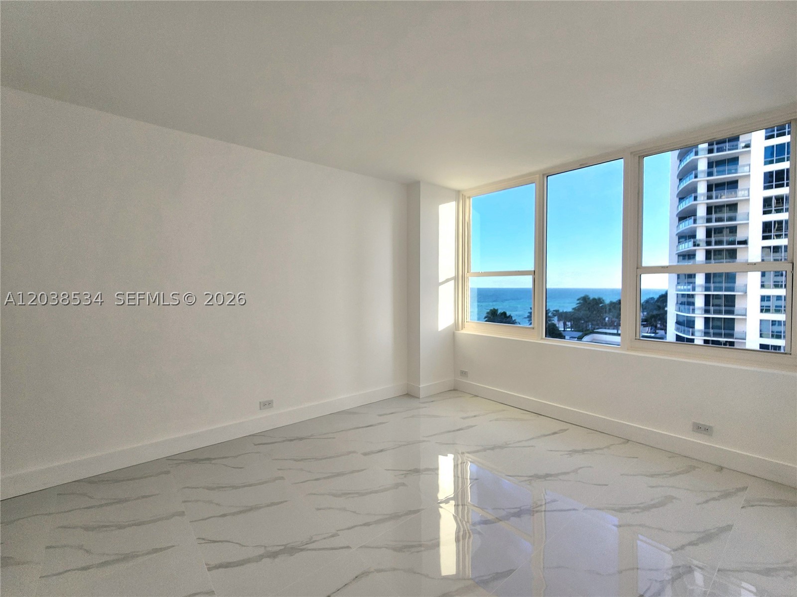 ALEXANDER TOWERS CONDO - Residential
