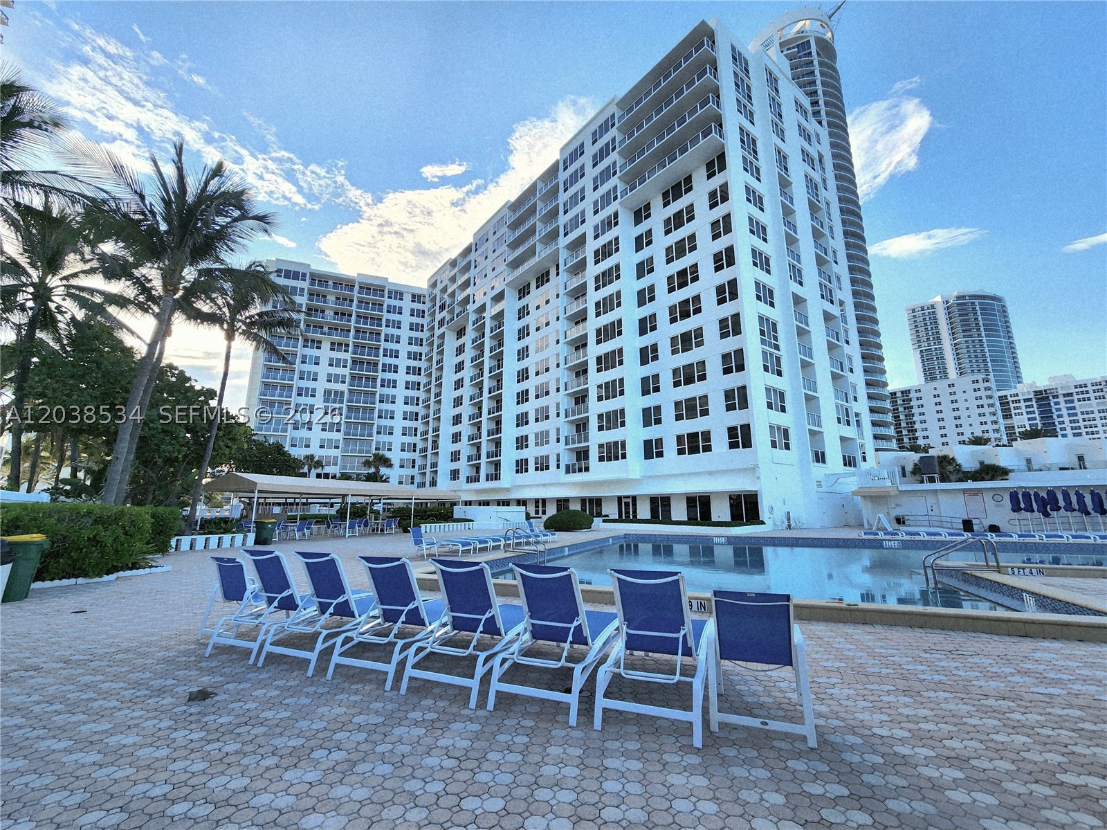 ALEXANDER TOWERS CONDO - Residential