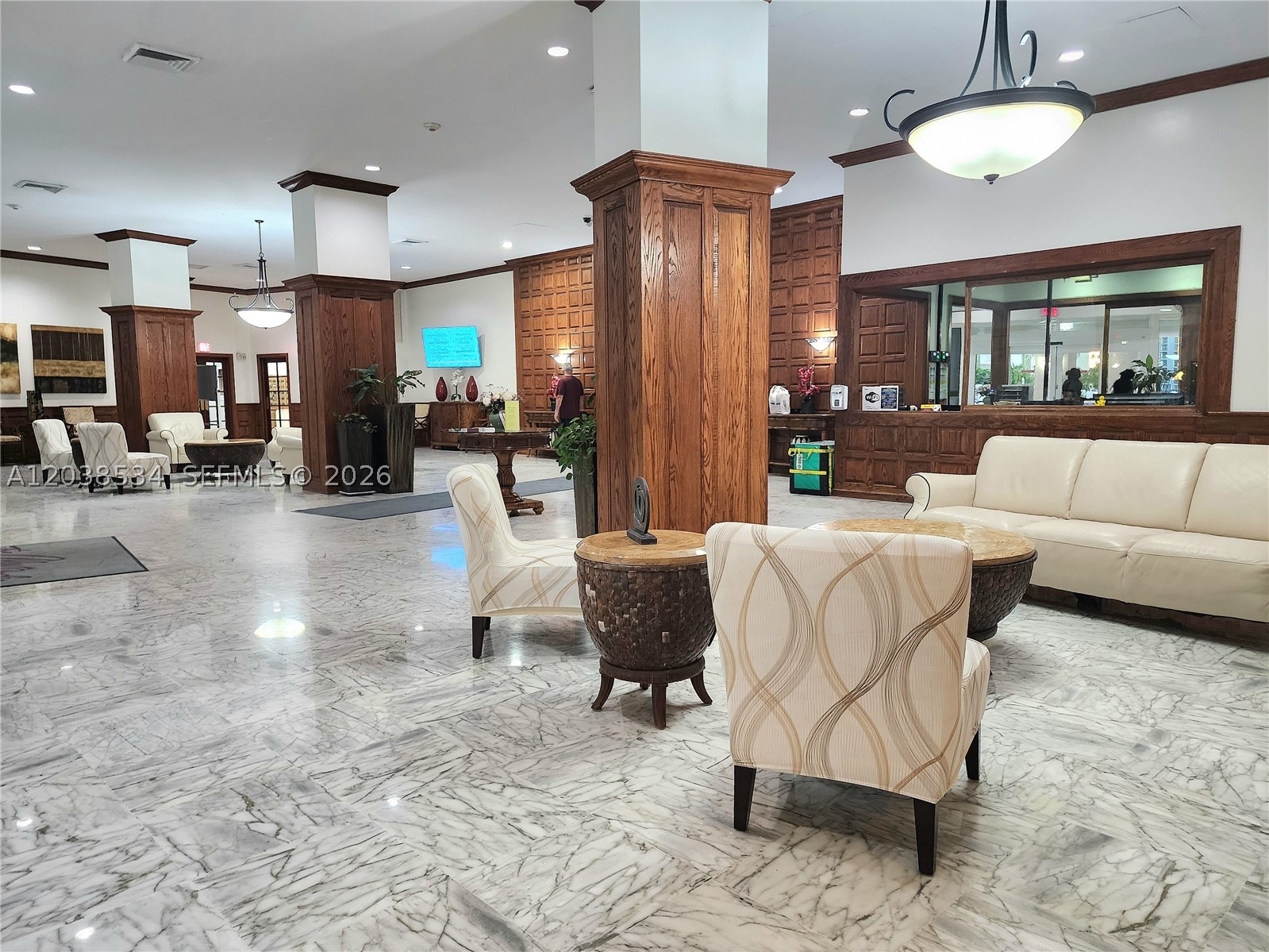 ALEXANDER TOWERS CONDO - Residential