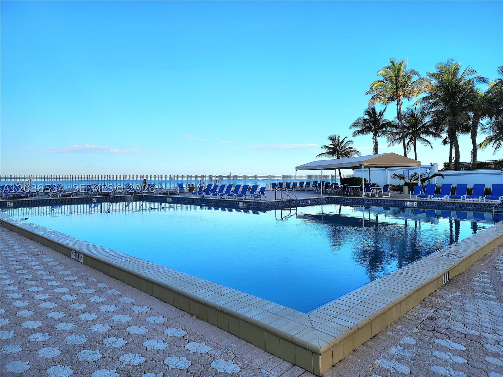 ALEXANDER TOWERS CONDO - Residential