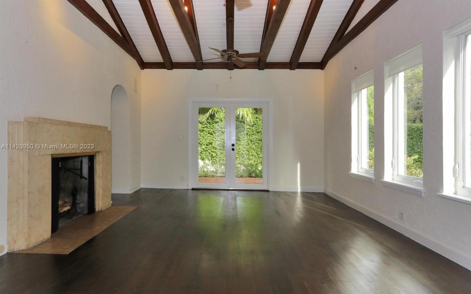 SUNSHINE FRUITS CO - Residential Lease