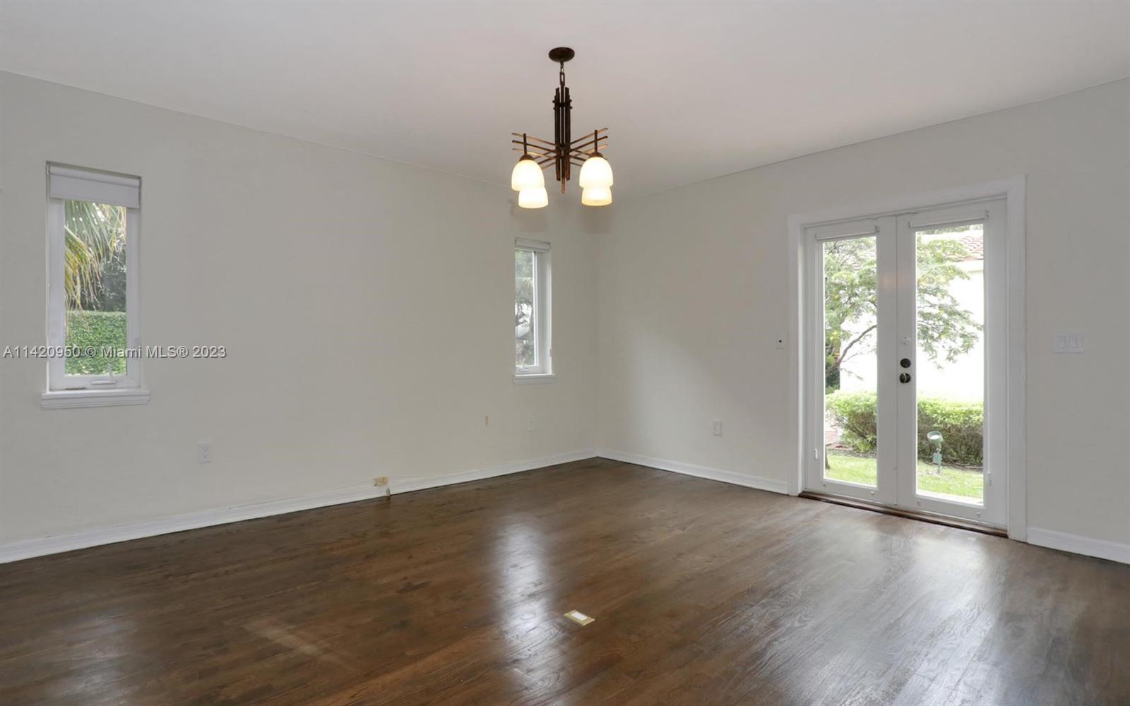 SUNSHINE FRUITS CO - Residential Lease