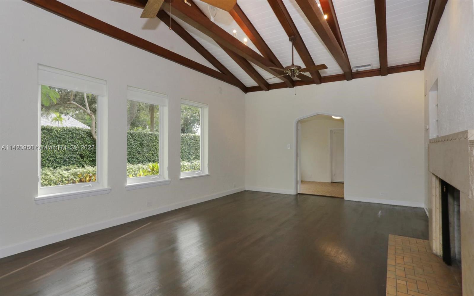 SUNSHINE FRUITS CO - Residential Lease